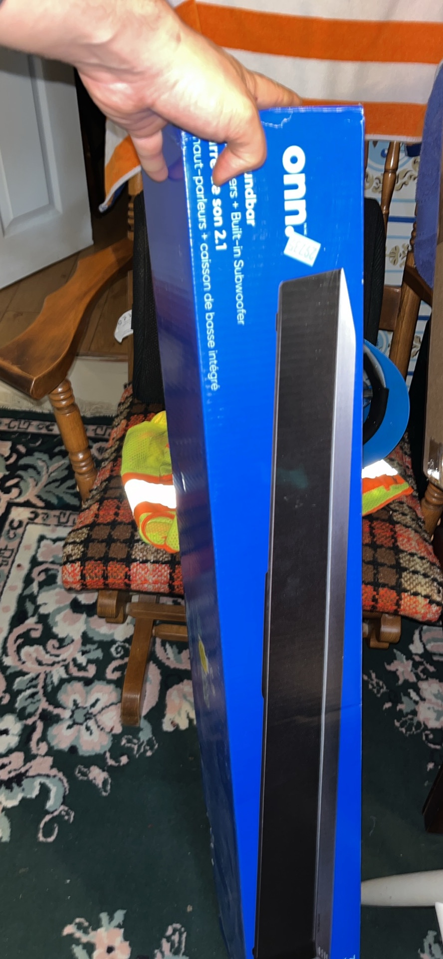 Onn 36 in bluetooth 2 speakers built in sub woofer