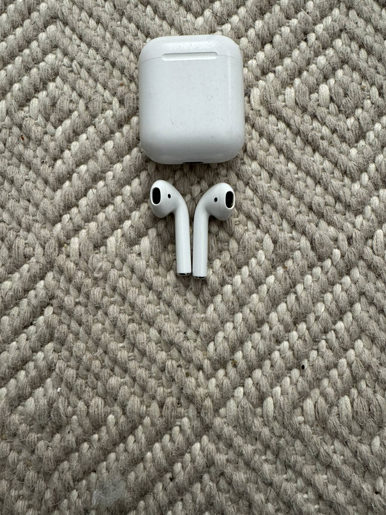 2nd gen AirPods - photo 5