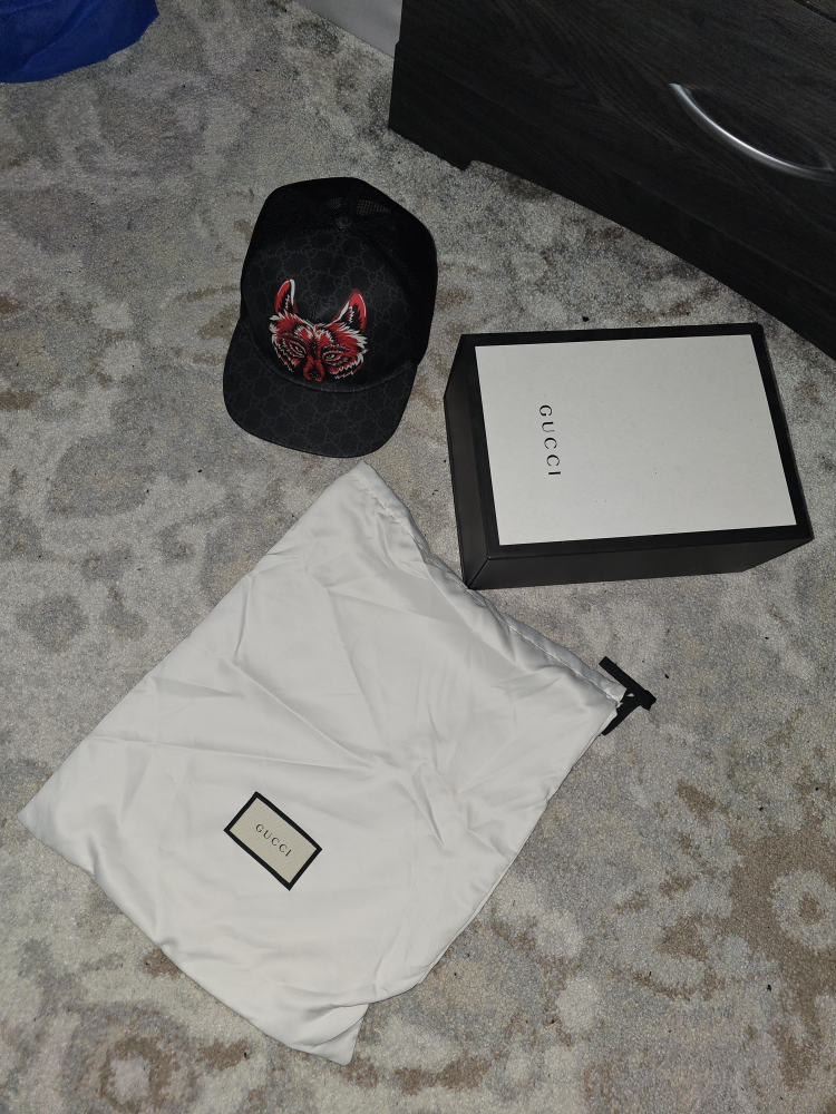 Men's Gucci hat image indicator(8)