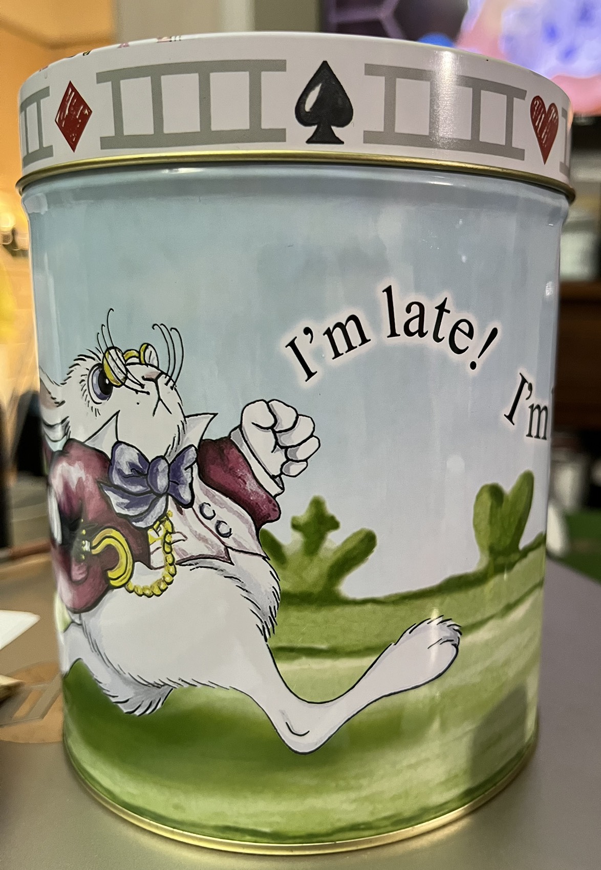 Alice in Wonderland Mug image indicator(2)