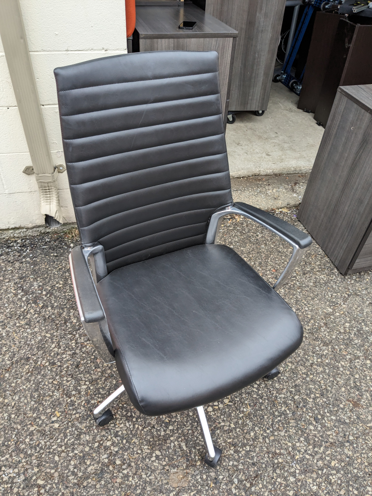 Global Accord™ Upholstered High Back Tilter - photo 2