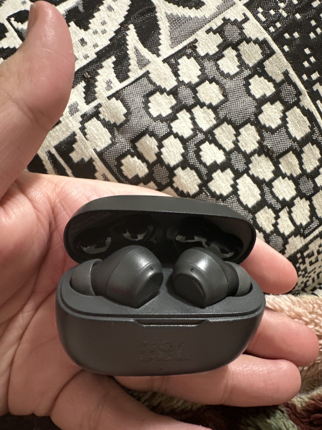 JBL Vibe 200TWS In-Ear Sound Isolating True Wireless Earbuds - photo 4