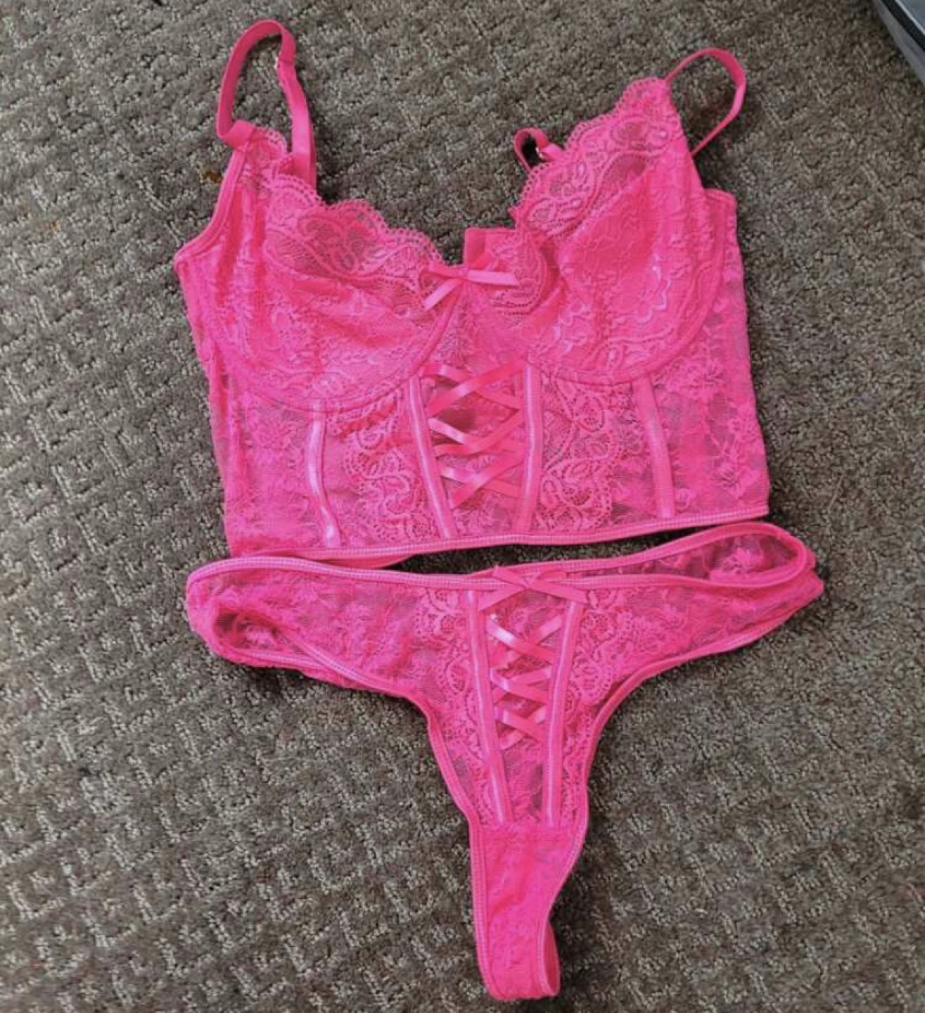 Hot pink lace Lingerie size M thumbnail