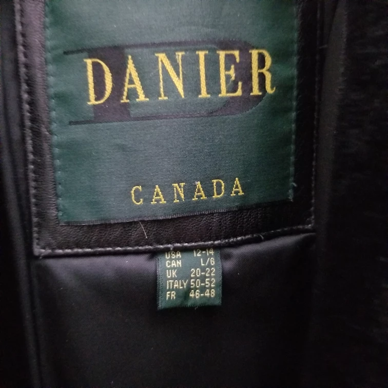 Danier leather women's w/fur - photo 2