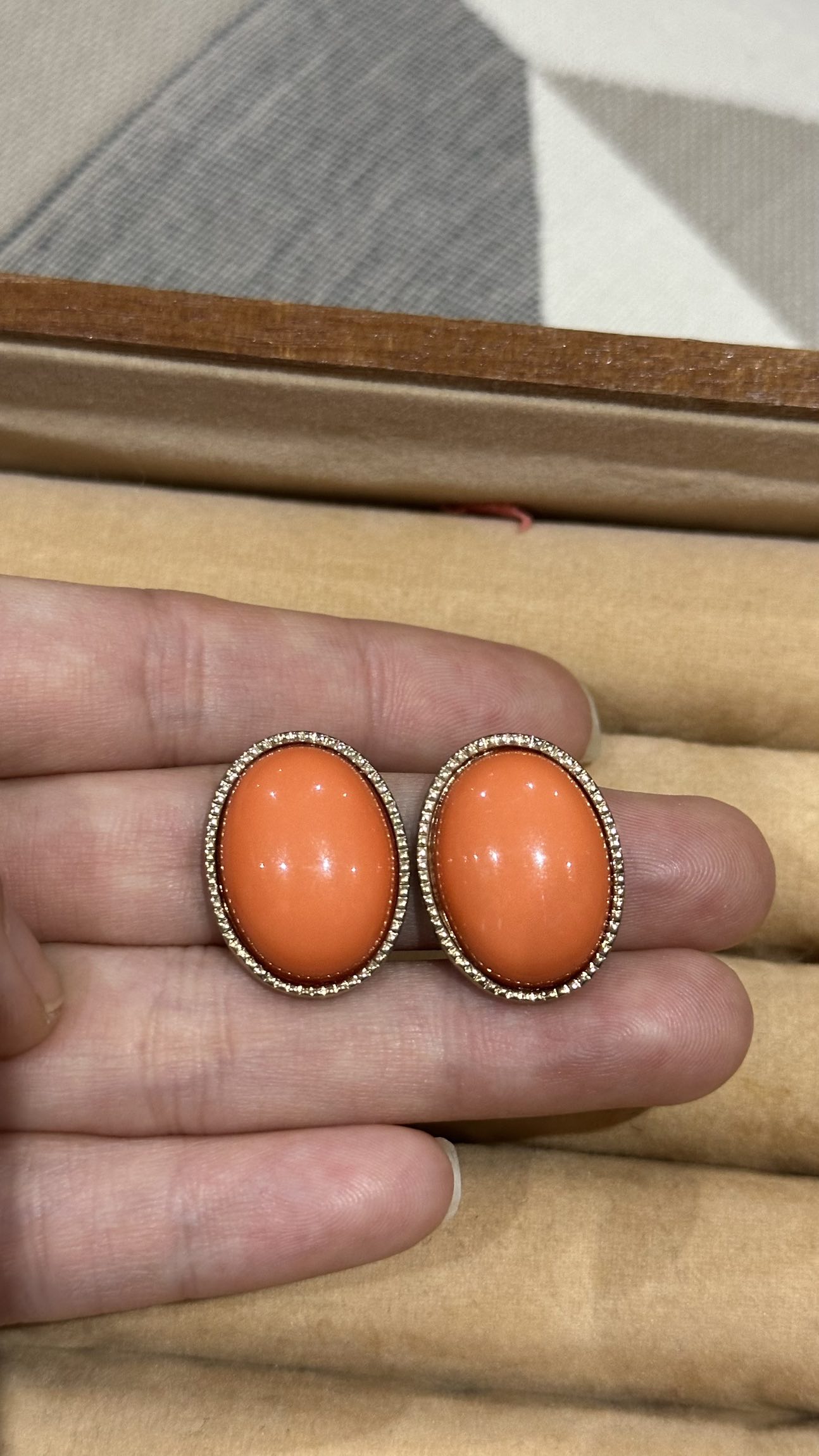 LeChateau Earring (orange stone) thumbnail