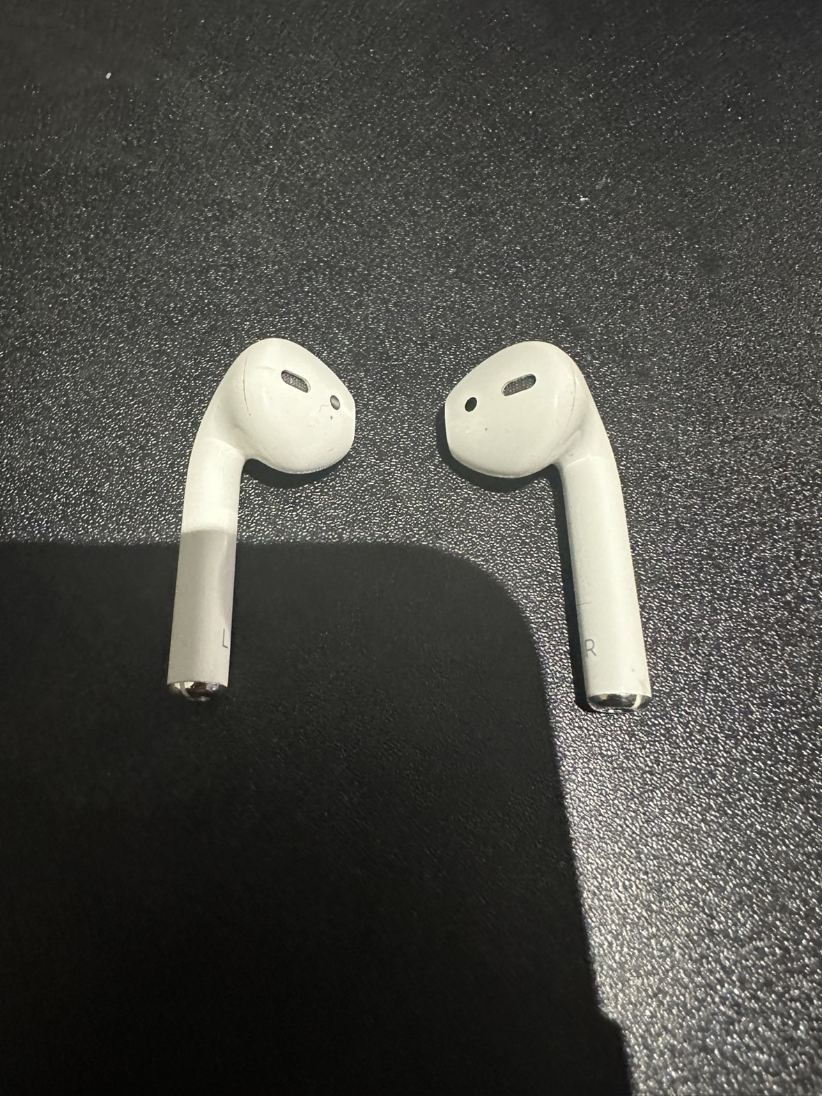 Apple AirPods (2nd Generation) - photo 3