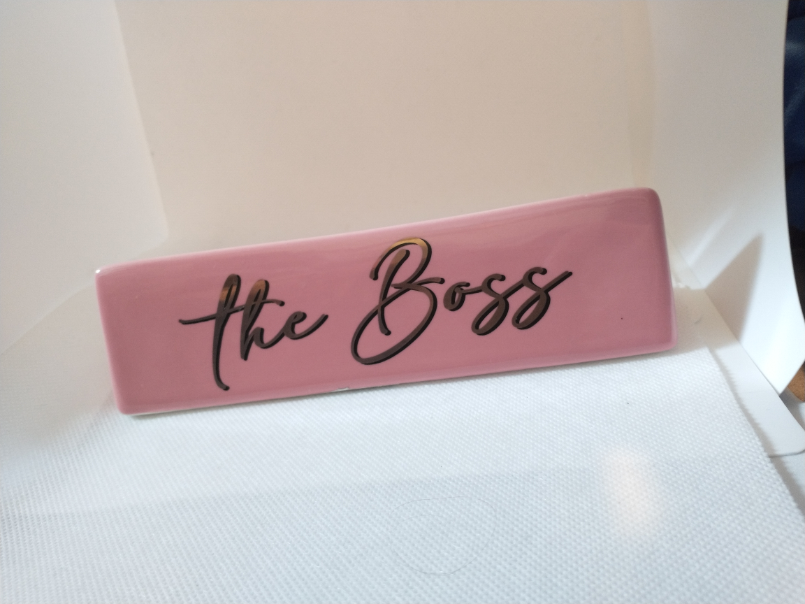 Dream Big / The Boss Pink Ceramic Tabletop Decor image indicator(2)