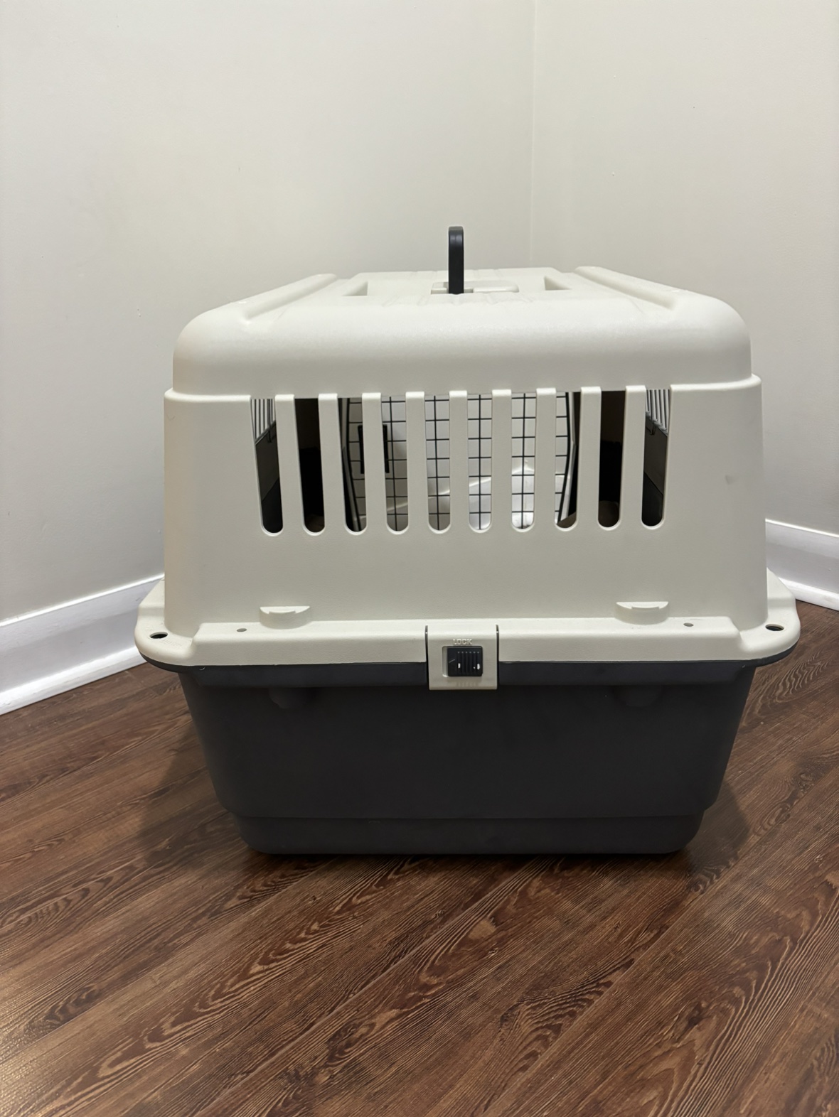 Pet carrier/crate - photo 4
