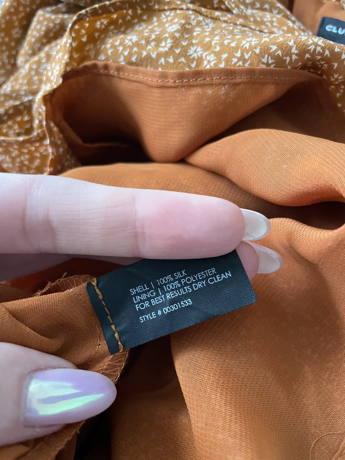 Cute mini skirt 100% silk size 0 image indicator(5)