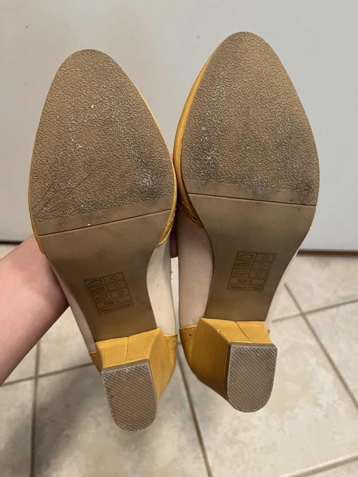 Yellow & white vegan leather vintage-inspired heels image indicator(5)