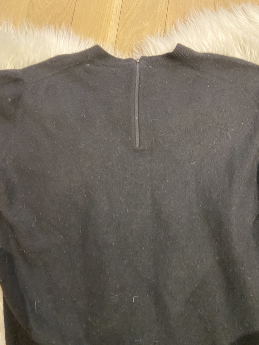 Vintage Sweater with sewn flower details - small image indicator(4)