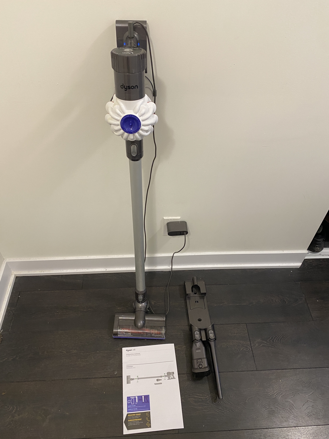 Dyson V6 Cordless Vacuum Cleaner