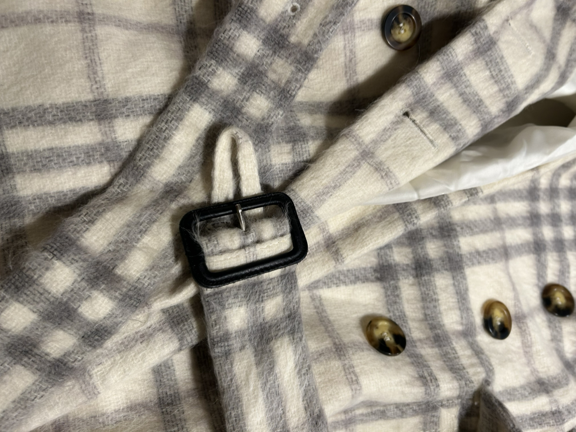 Burberry Ladies Wool Coat Excellent Condition image indicator(10)