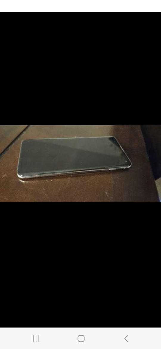 Samsung galaxy S10 - photo 2