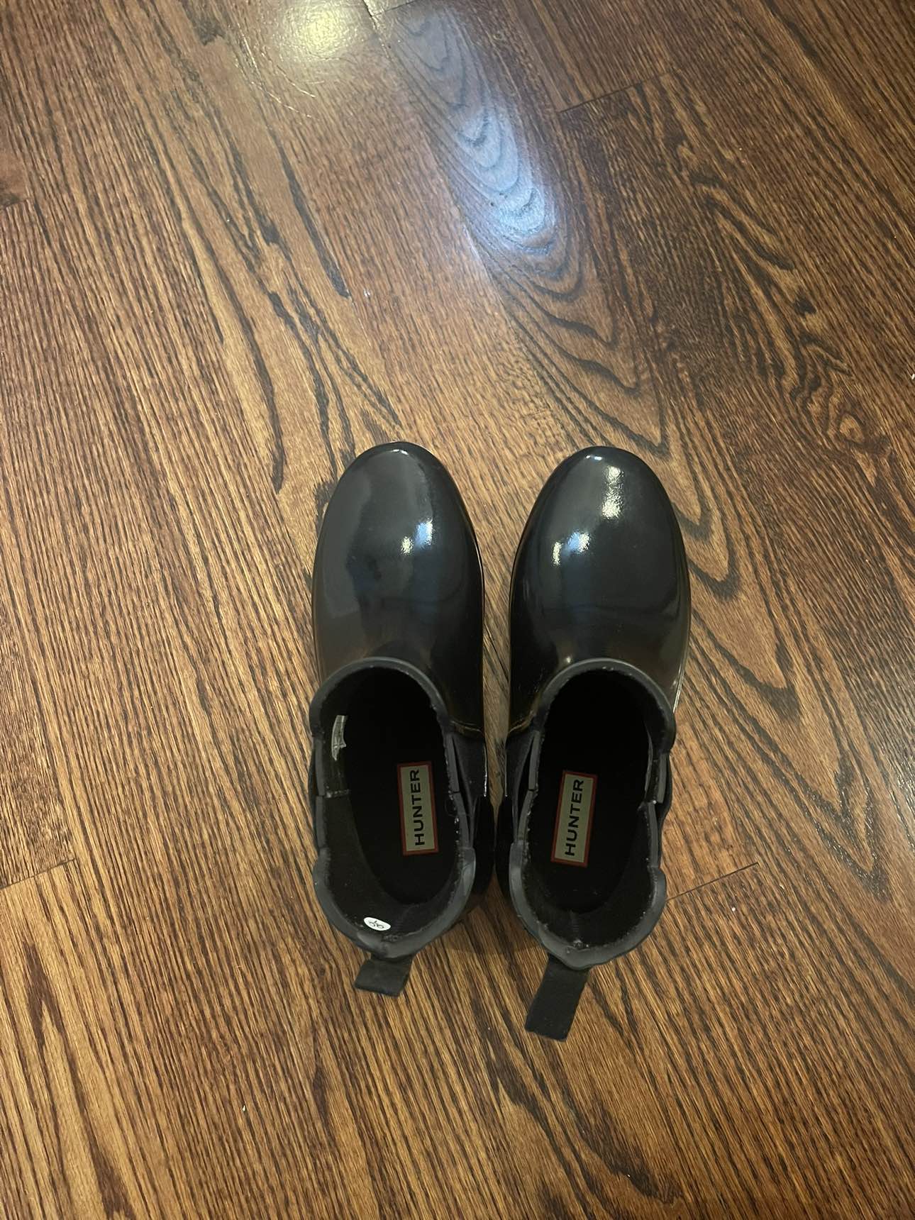 Like new Women’s Hunter refined Chelsea boot size 7 - photo 3