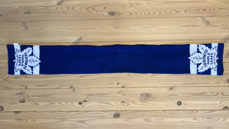 Leafs Scarf image indicator(2)