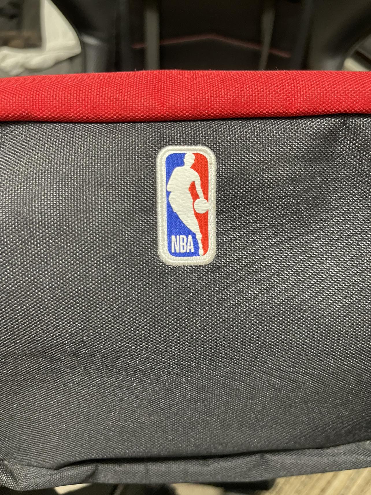 Herschel Supply Co. NBA Toronto Raptors Logo Shoulder Bag - photo 5