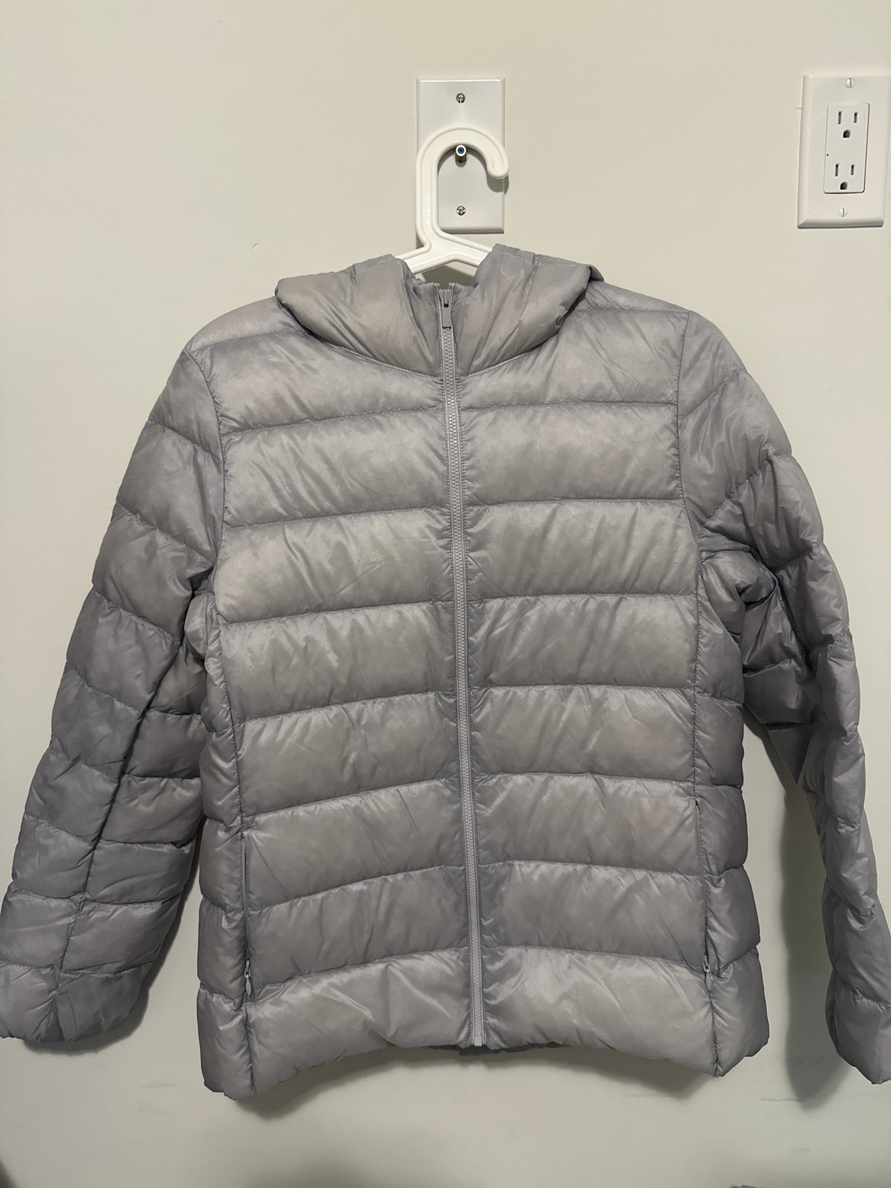 Uniqlo ultra light down jacket