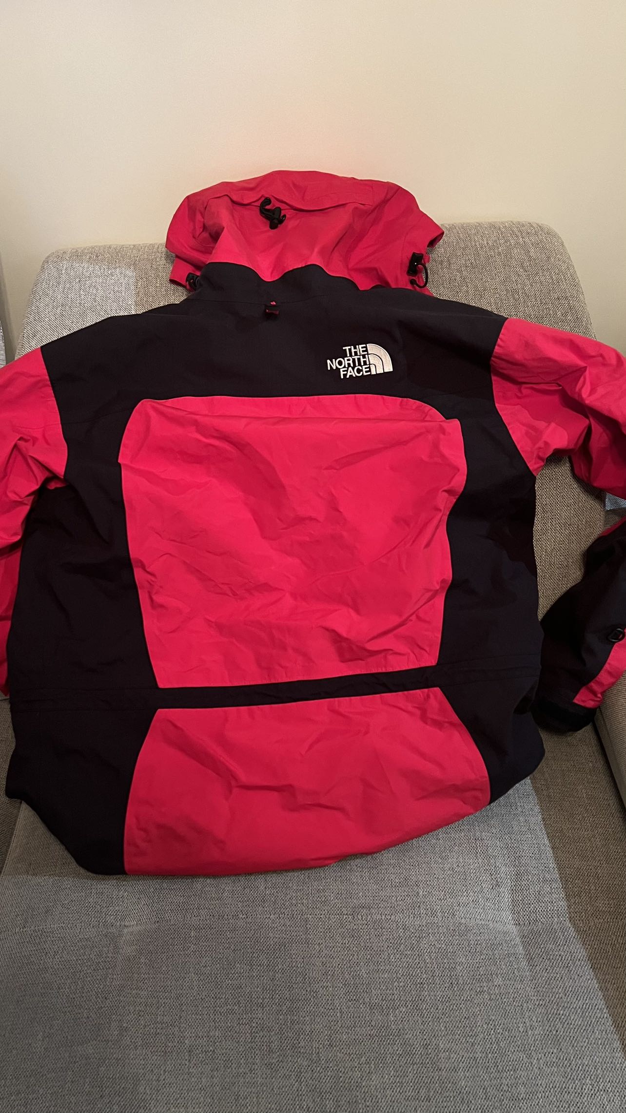 North Face Gortex Ski/snowbaord jacket  (medium) - photo 2
