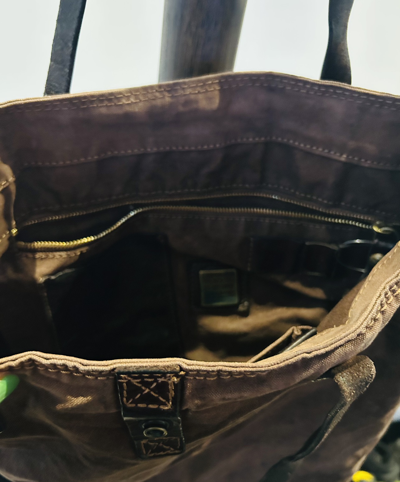 Gorgeous Campomaggi brown leather bag image indicator(7)