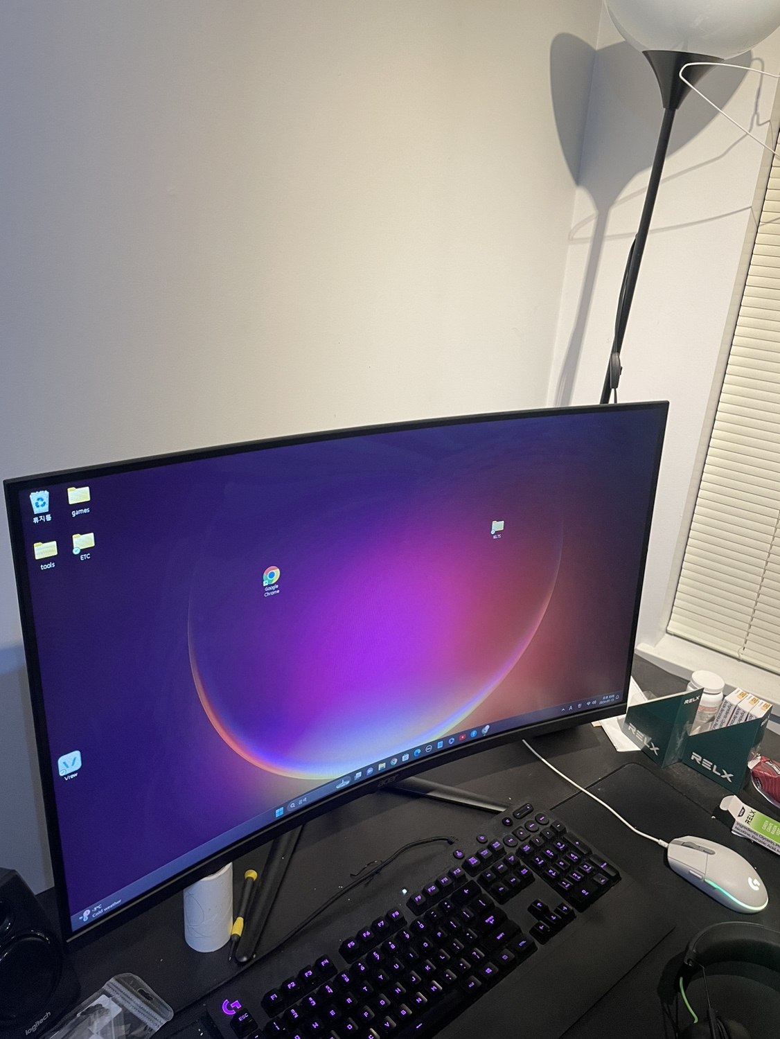 Acer Nitro 31.5" FHD 165Hz 1ms GTG Curved VA Gaming LED Monitor