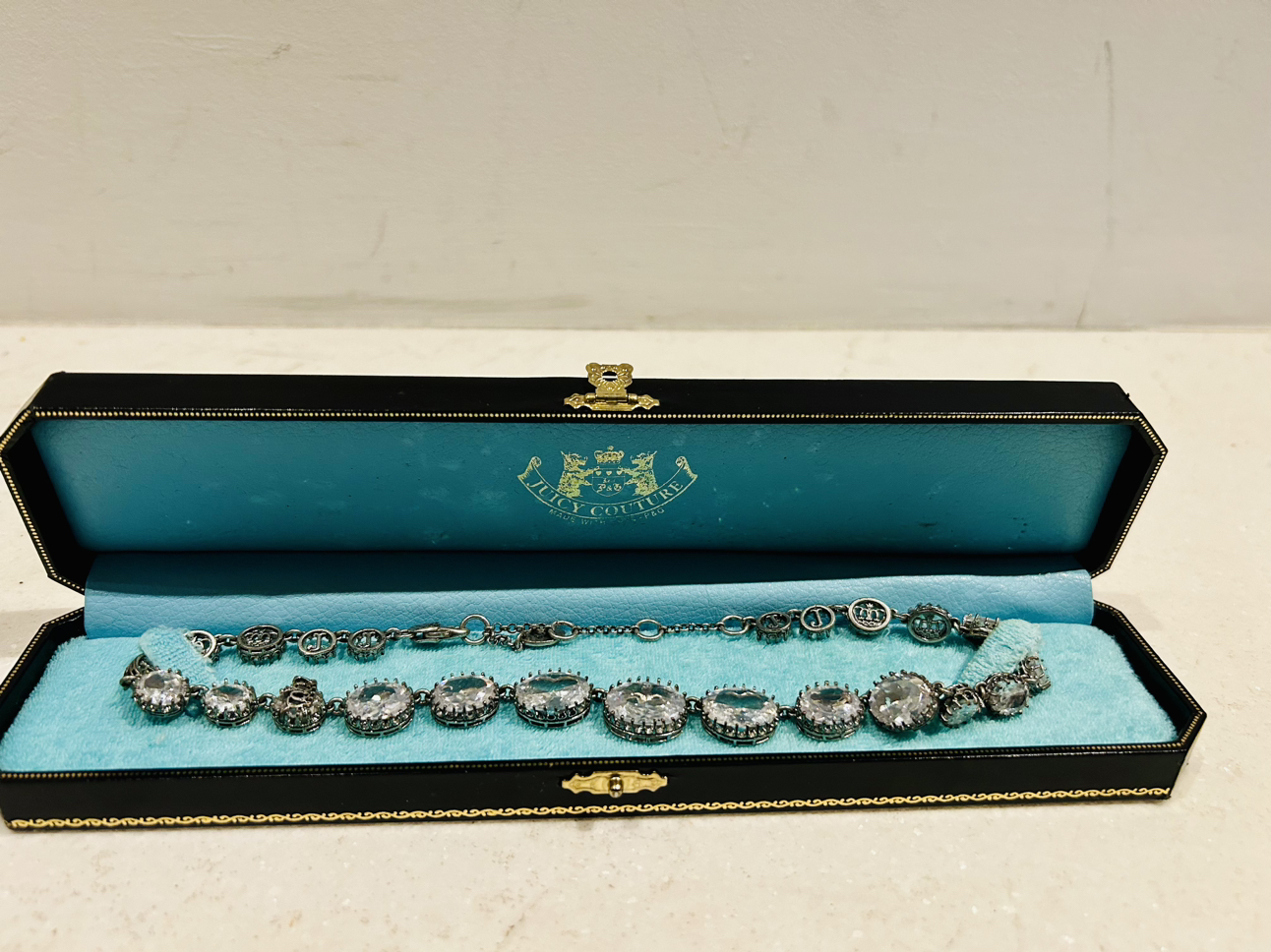 New in box vintage Juicy Couture necklace image indicator(5)