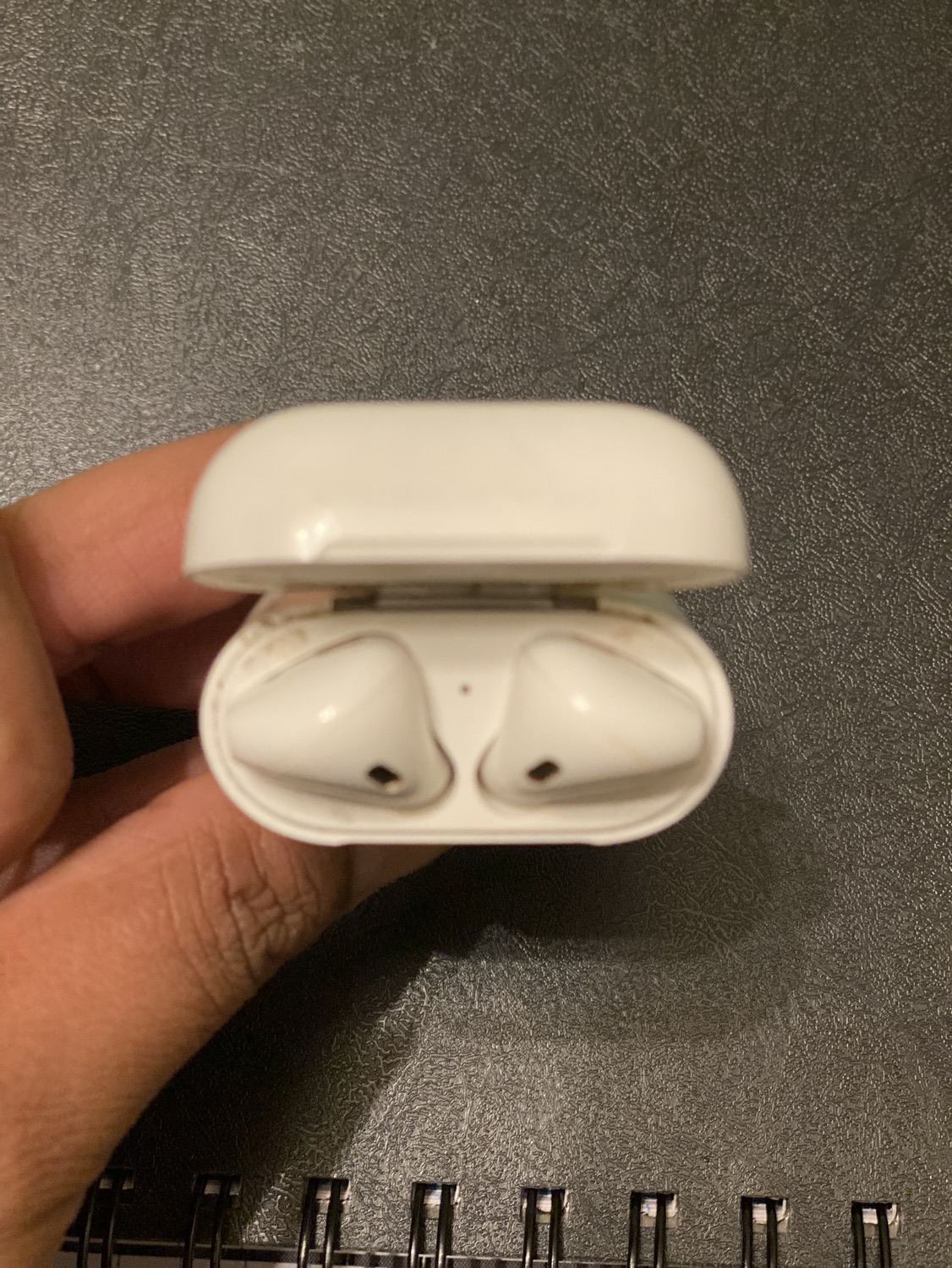 Apple AirPods - photo 4