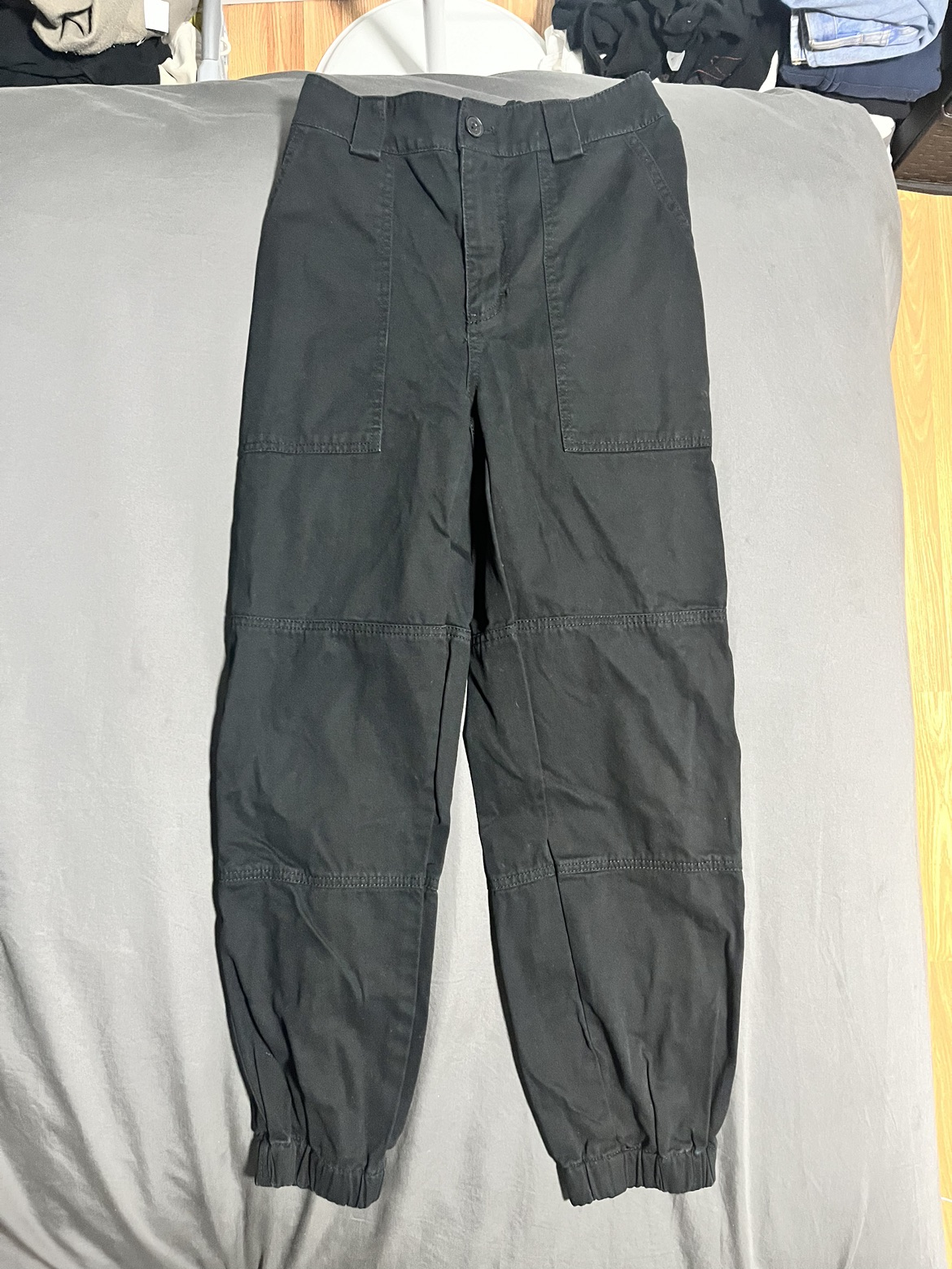 TNA (Aritzia) Cuffed Cargo Pants
