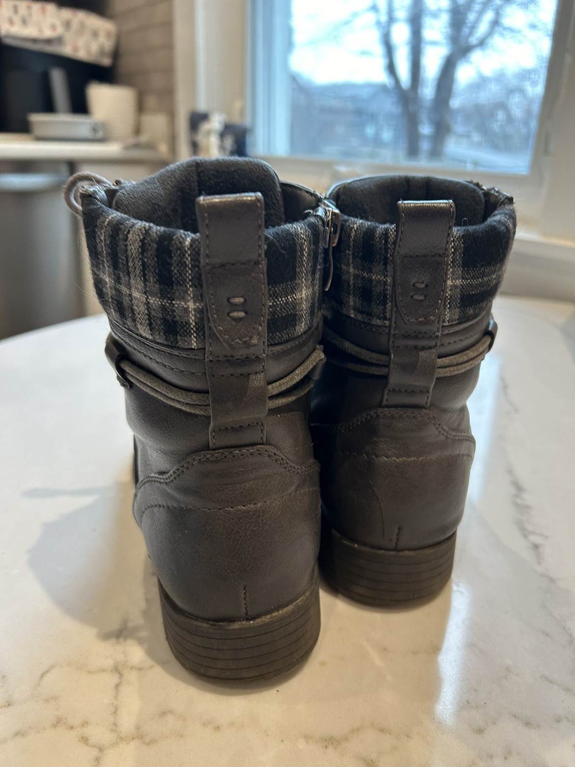 Grey with plaid accent booties - photo 4