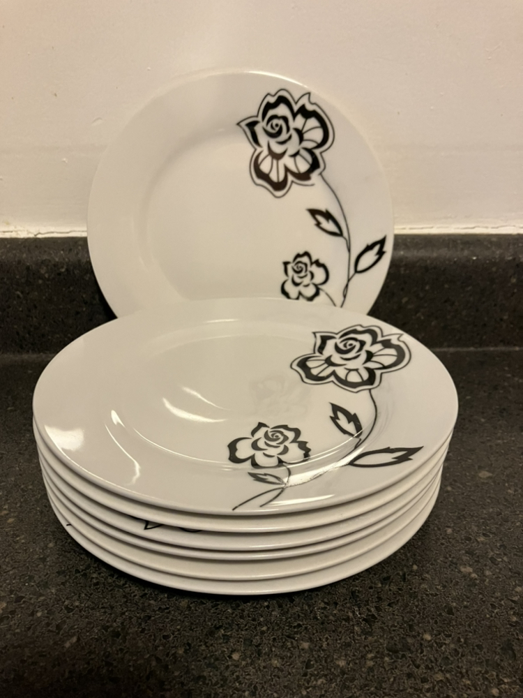 7 dessert plates