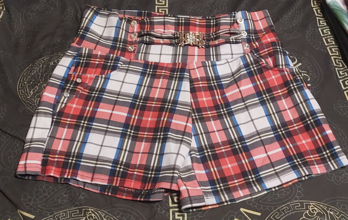 PLAID ALL THE WAY SHORTS