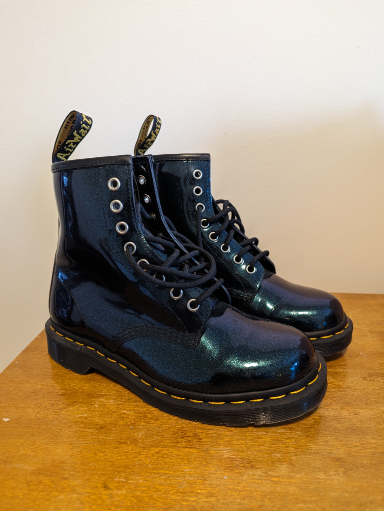New Women's  Dr Martens boots size 8 thumbnail