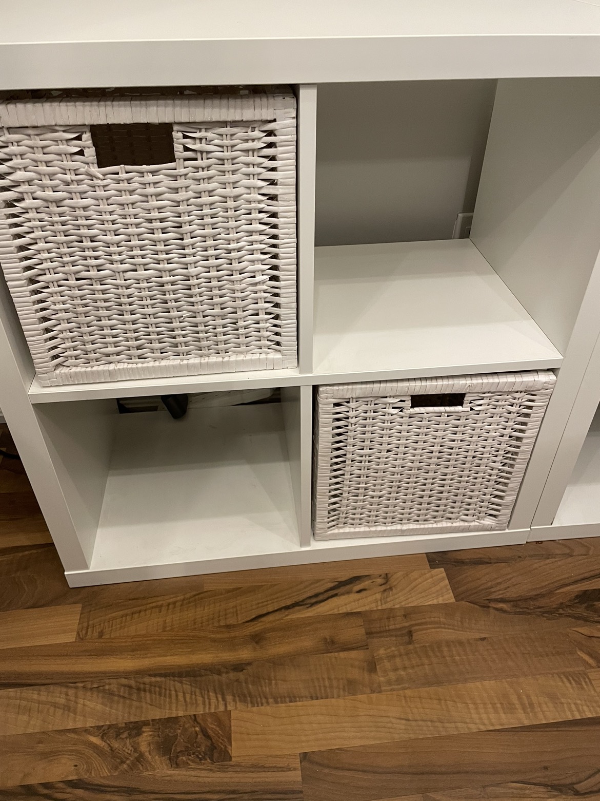 IKEA Kallax Shelving Unit + 4 Branas baskets - photo 2