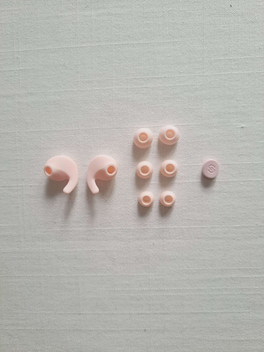 pink bluetooth wire earbuds (soundpeats q30 plus) image indicator(2)