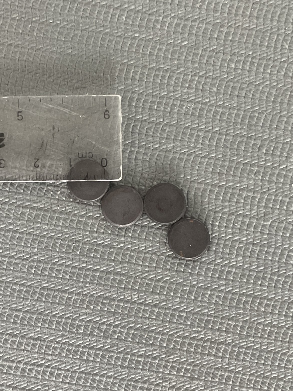 Free mini magnets thumbnail