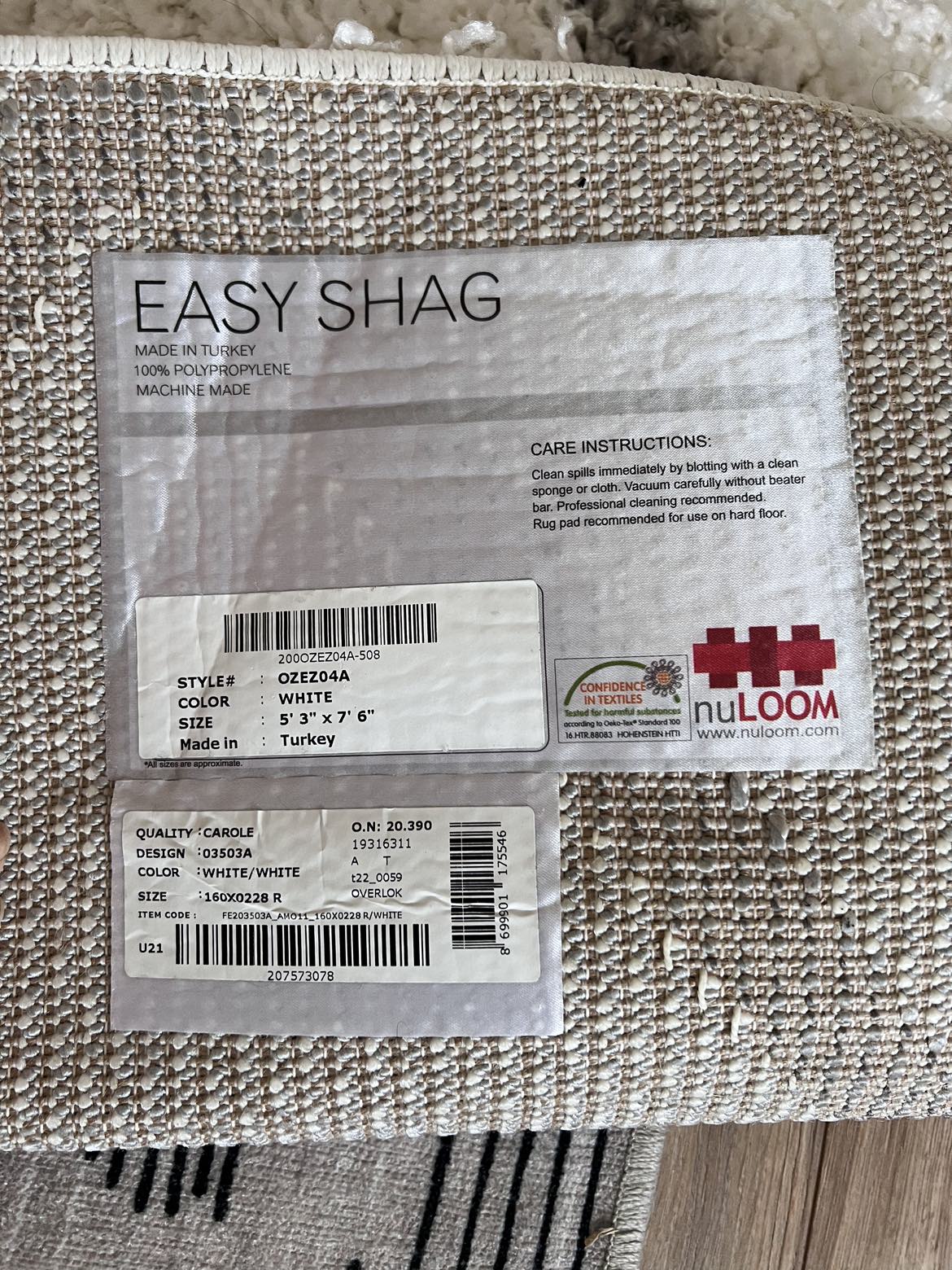 Off-white shag rug 5’3 x 7’6 - photo 5