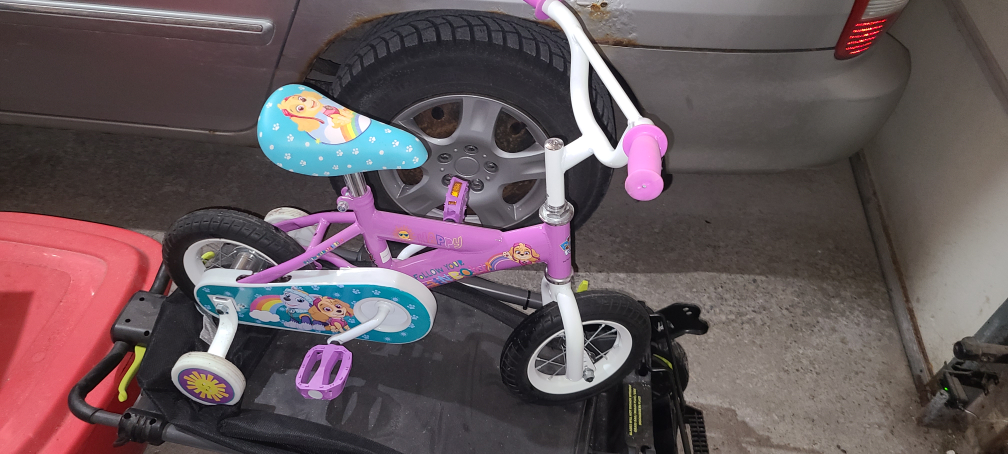 kids Bicycle (great condition) image indicator(2)