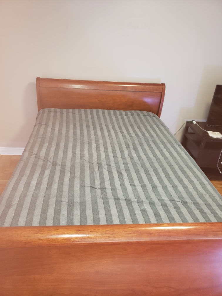 Real Cherry Wood Queen bedframe - photo 2