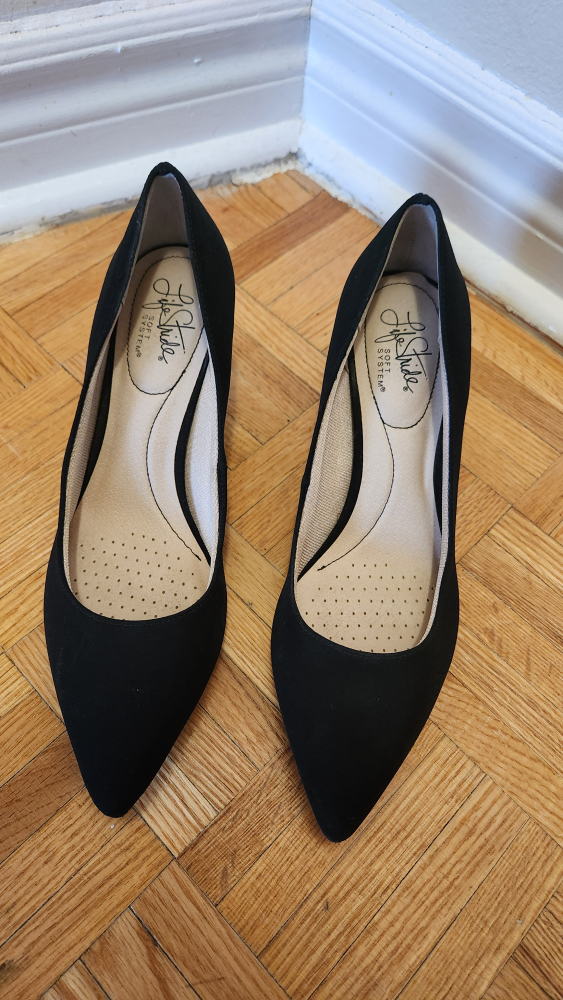 Size 8 Comfy Black Heels - photo 3