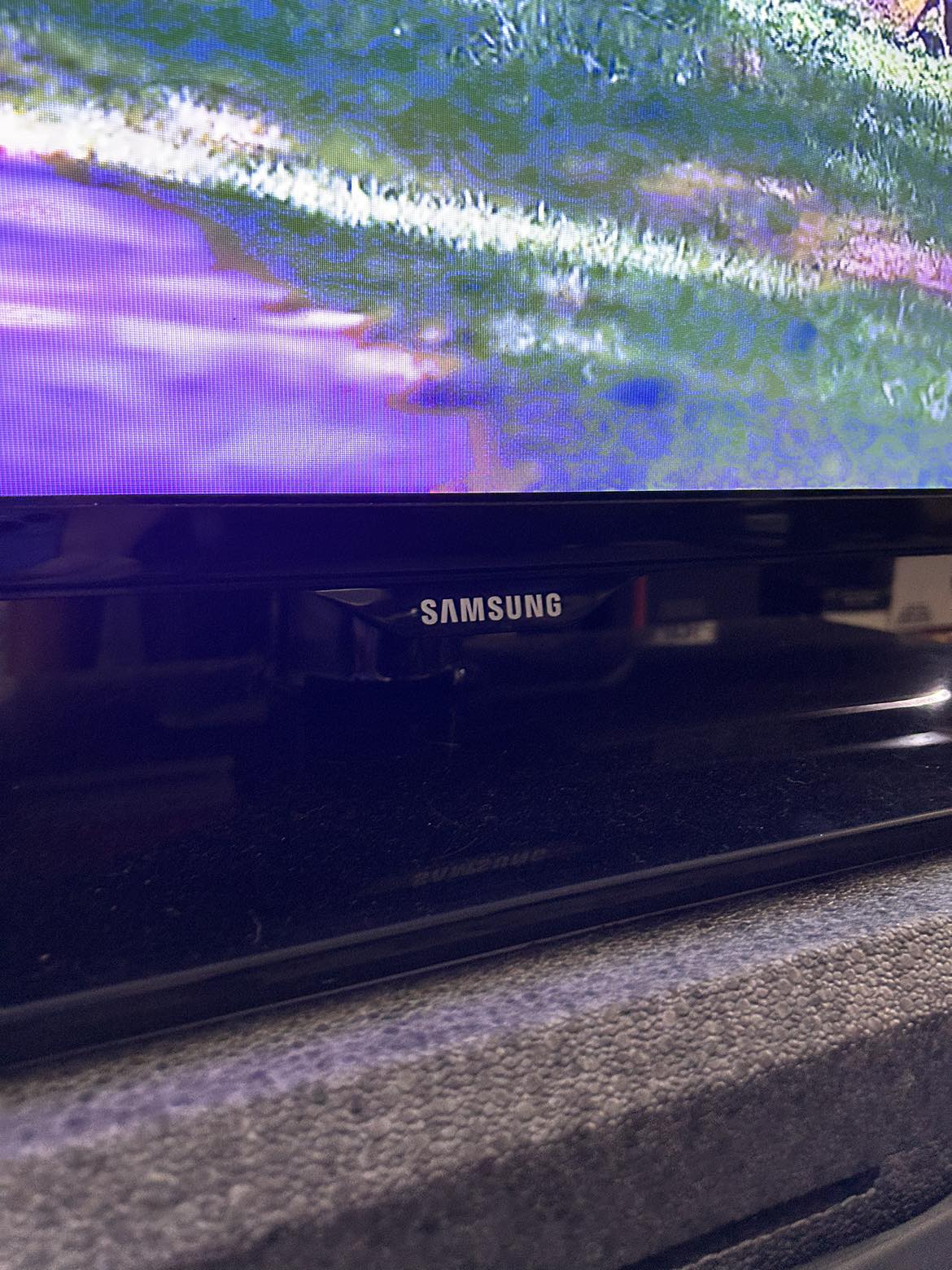 Samsung 40 inch LED TV - photo 5