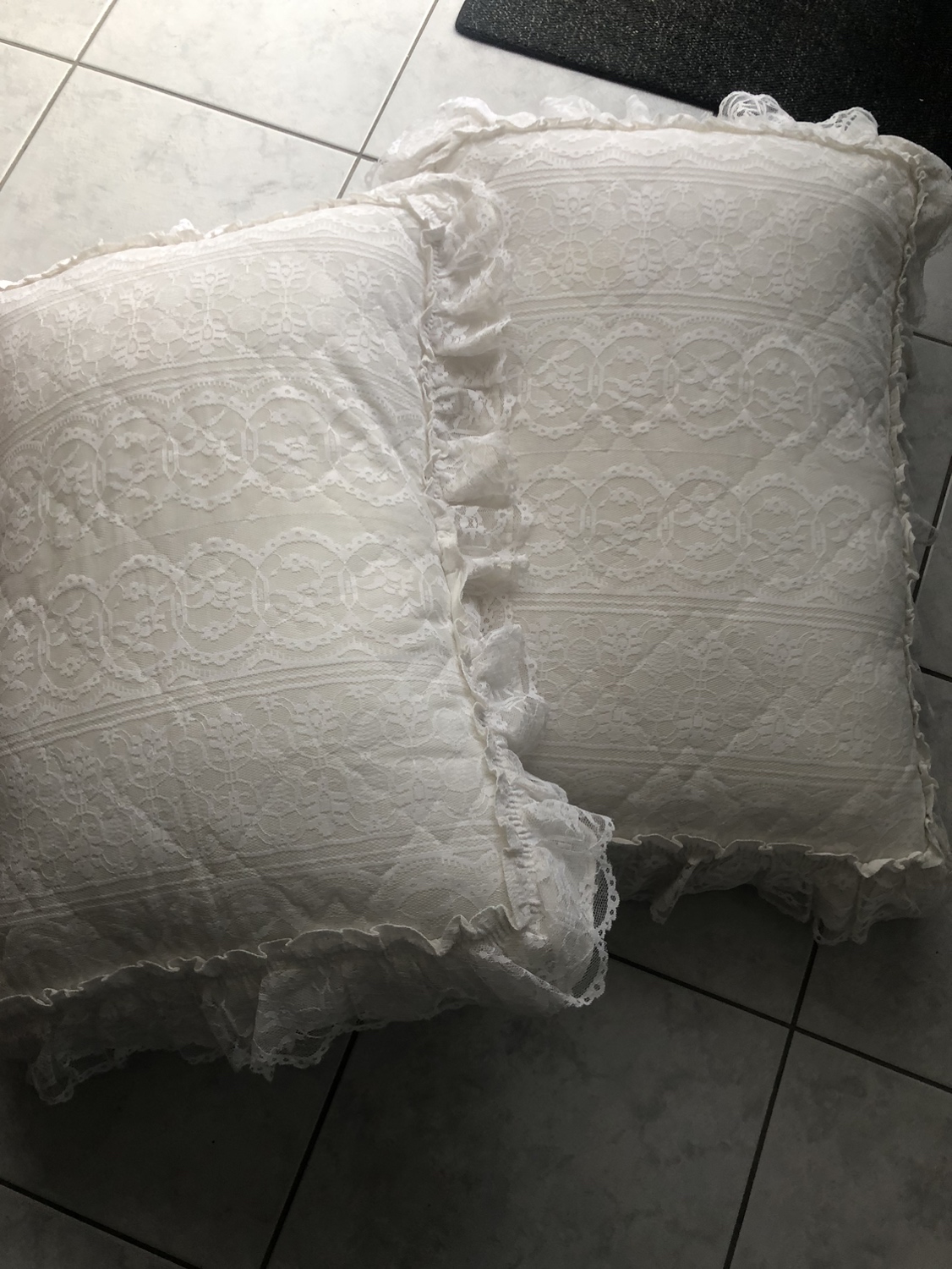 Cousion.,2Neck roll and 2 pillow 6 off them $80custom  made - photo 4