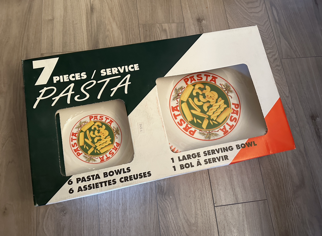 Pasta plate set