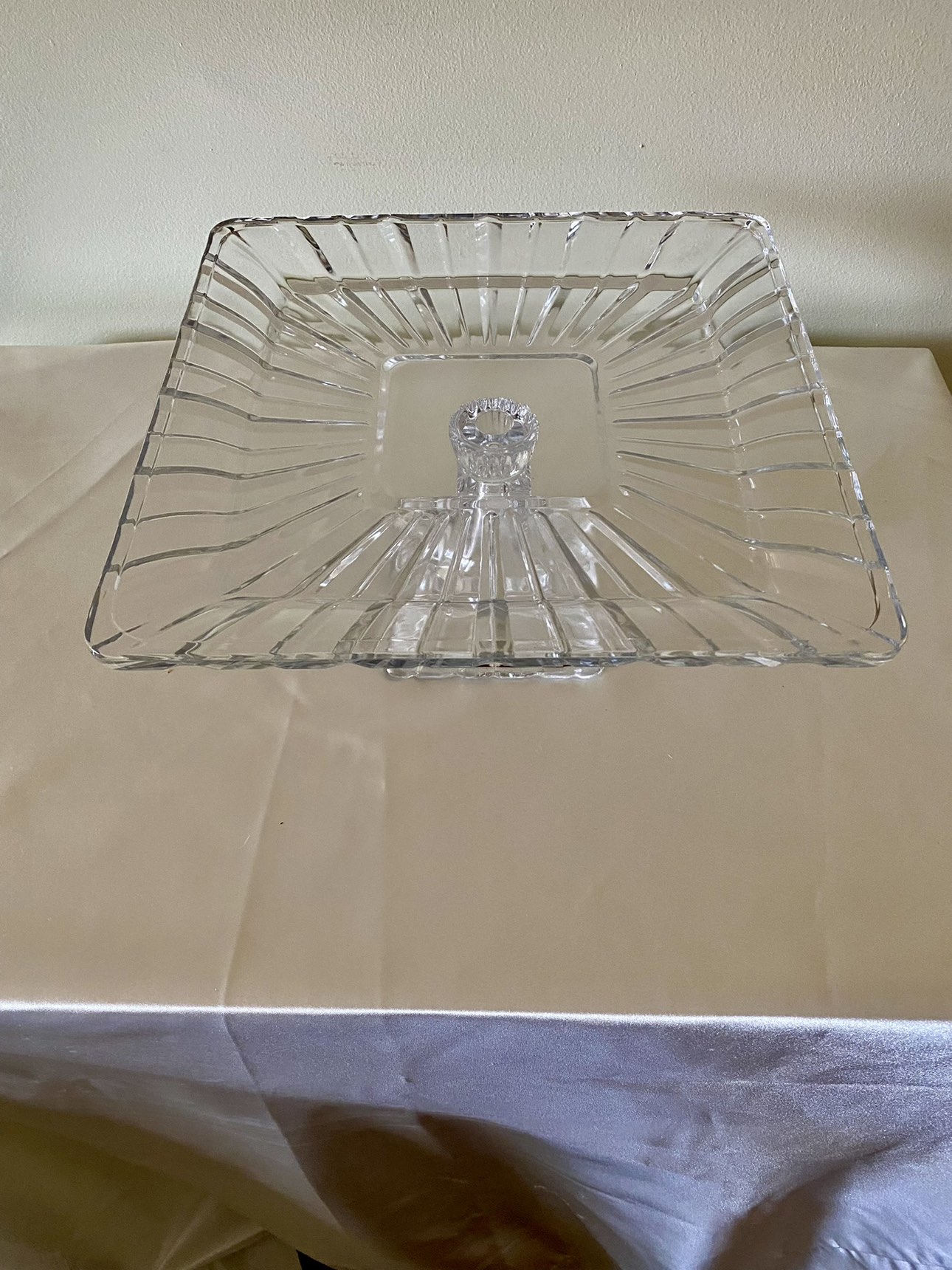 Crystal Cake Stand image indicator(2)