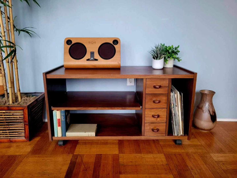 Danish Modern Rosewood Credenza/Media Stand (Delivery Available) thumbnail
