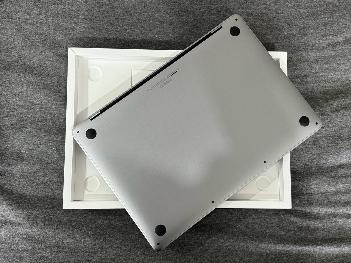 MacBook Pro - photo 4