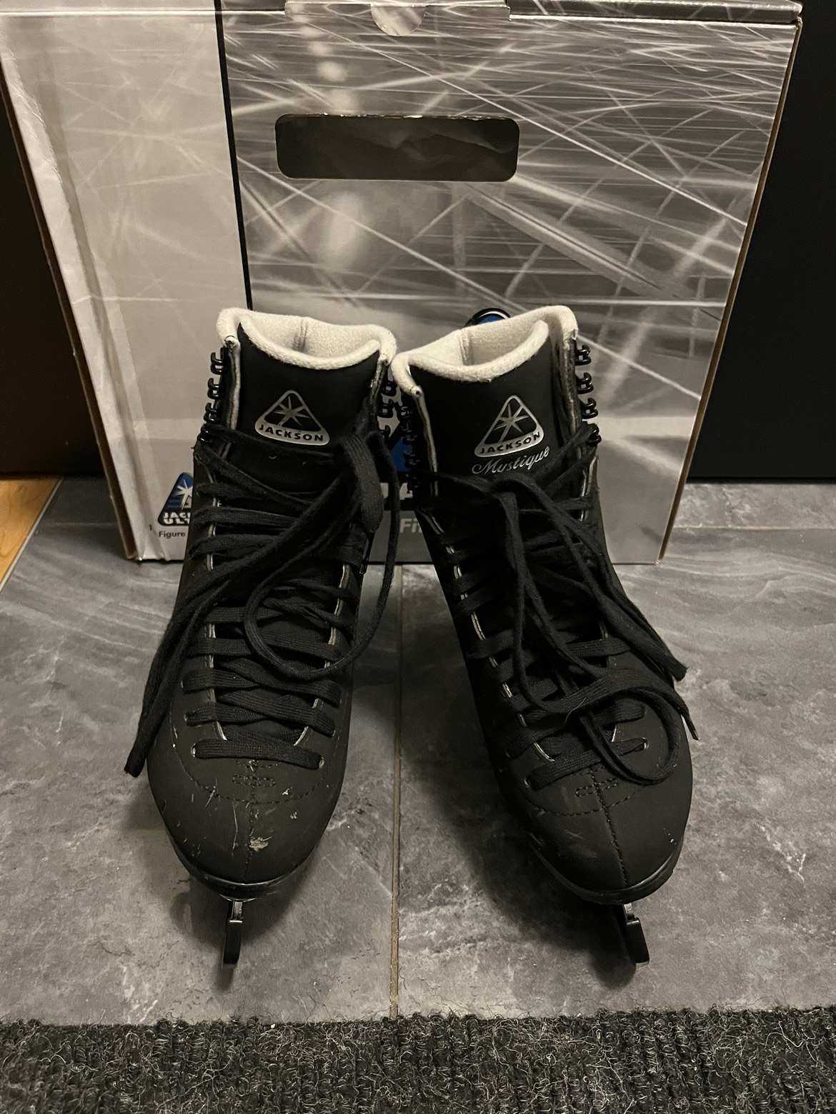 Jackson Black Mystique Figure Skates - 4 image indicator(5)