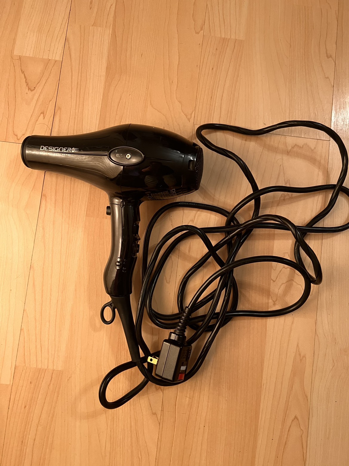 Croc blow dryer - excellent condition image indicator(3)