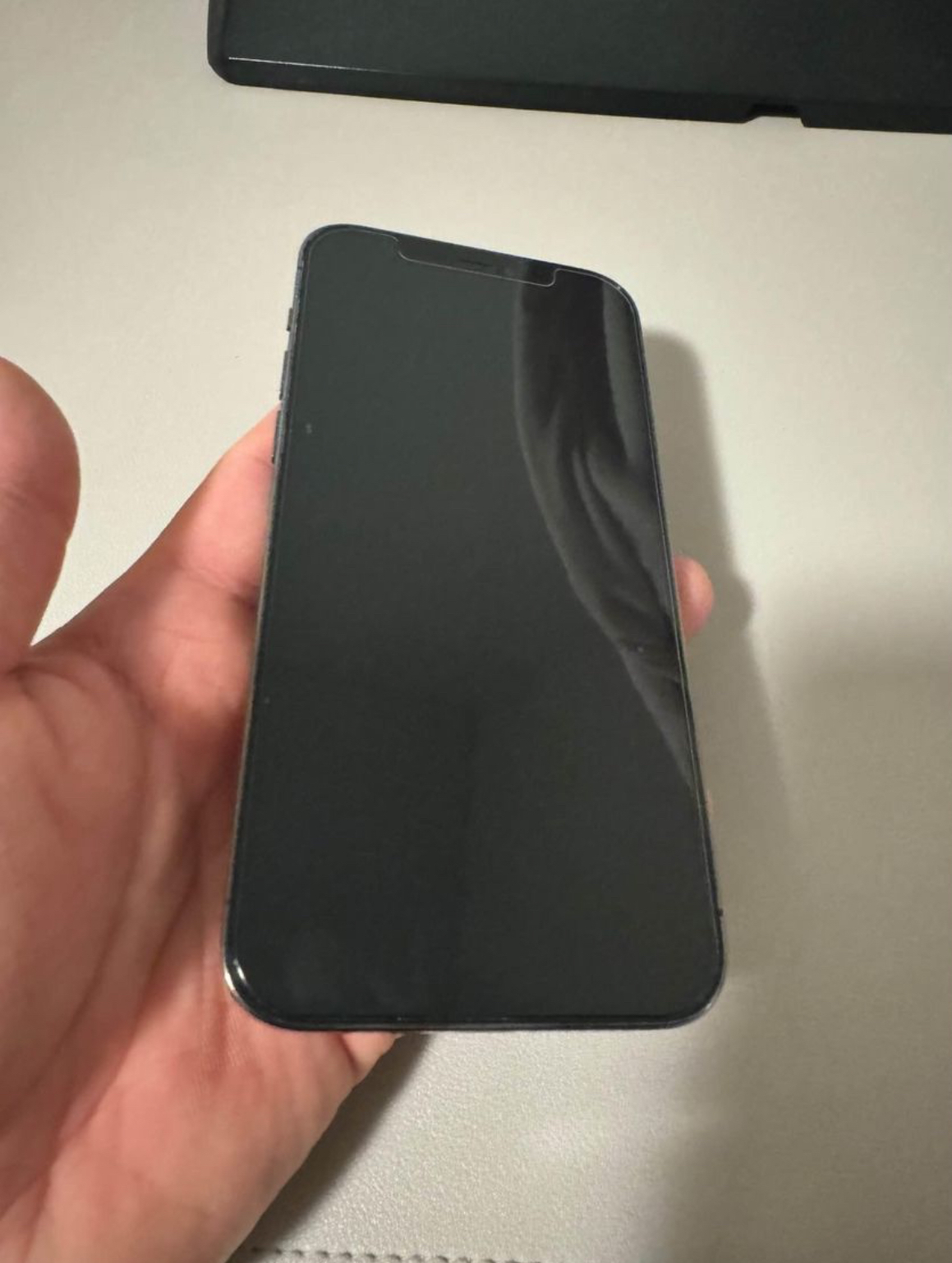 iPhone 12 Pro - photo 2