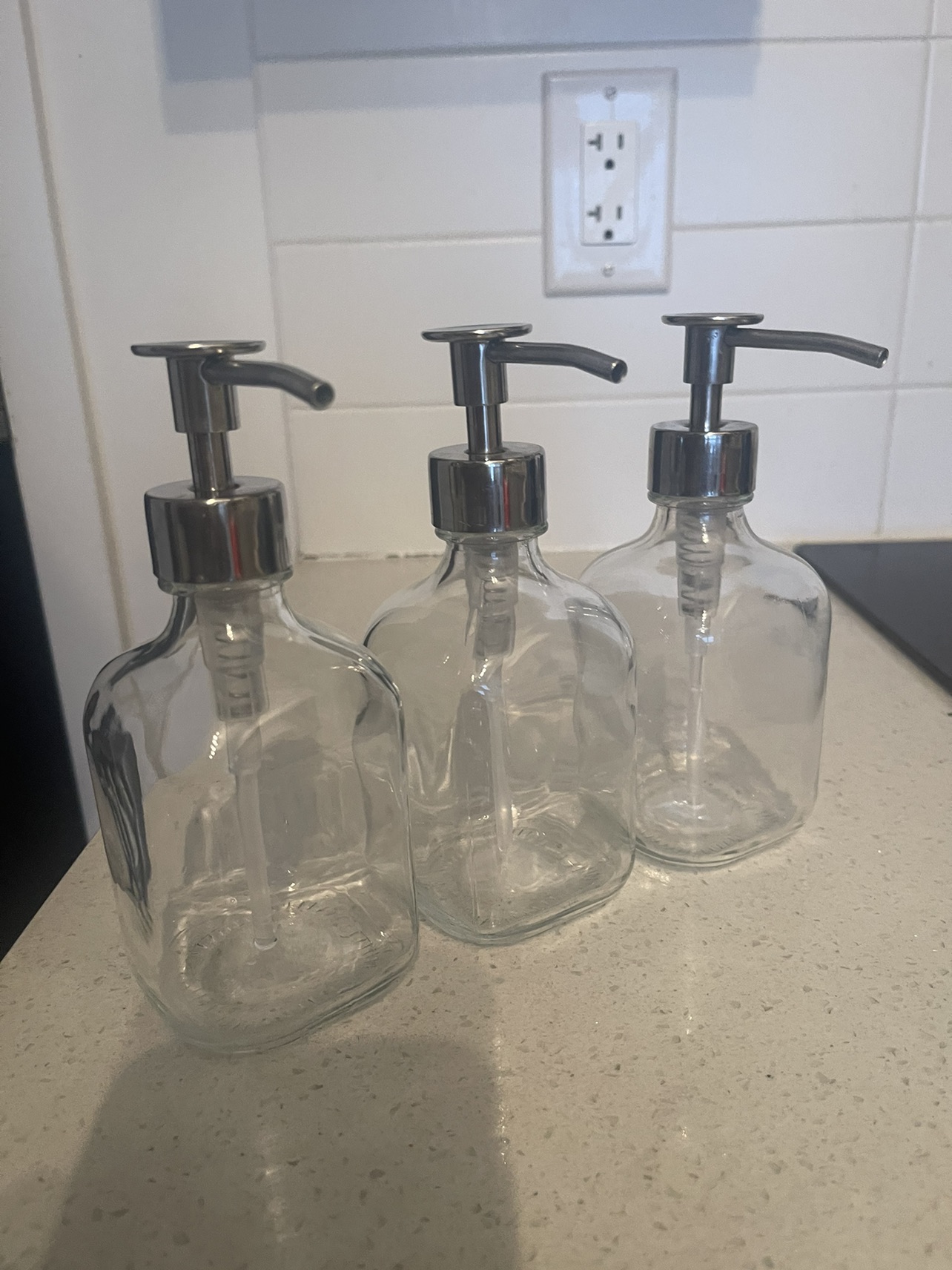 3 soap dispensers - photo 4