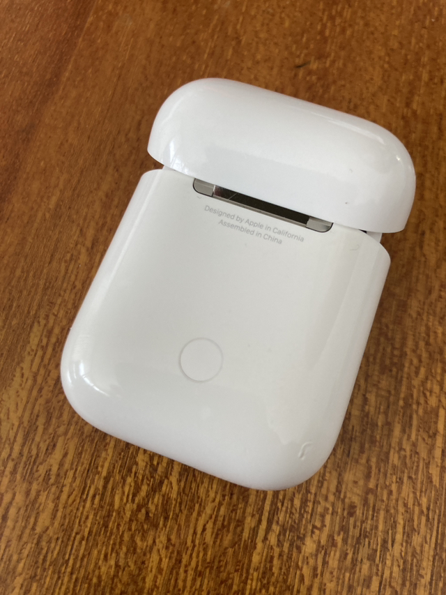 Apple / AirPods 2nd generation - photo 3